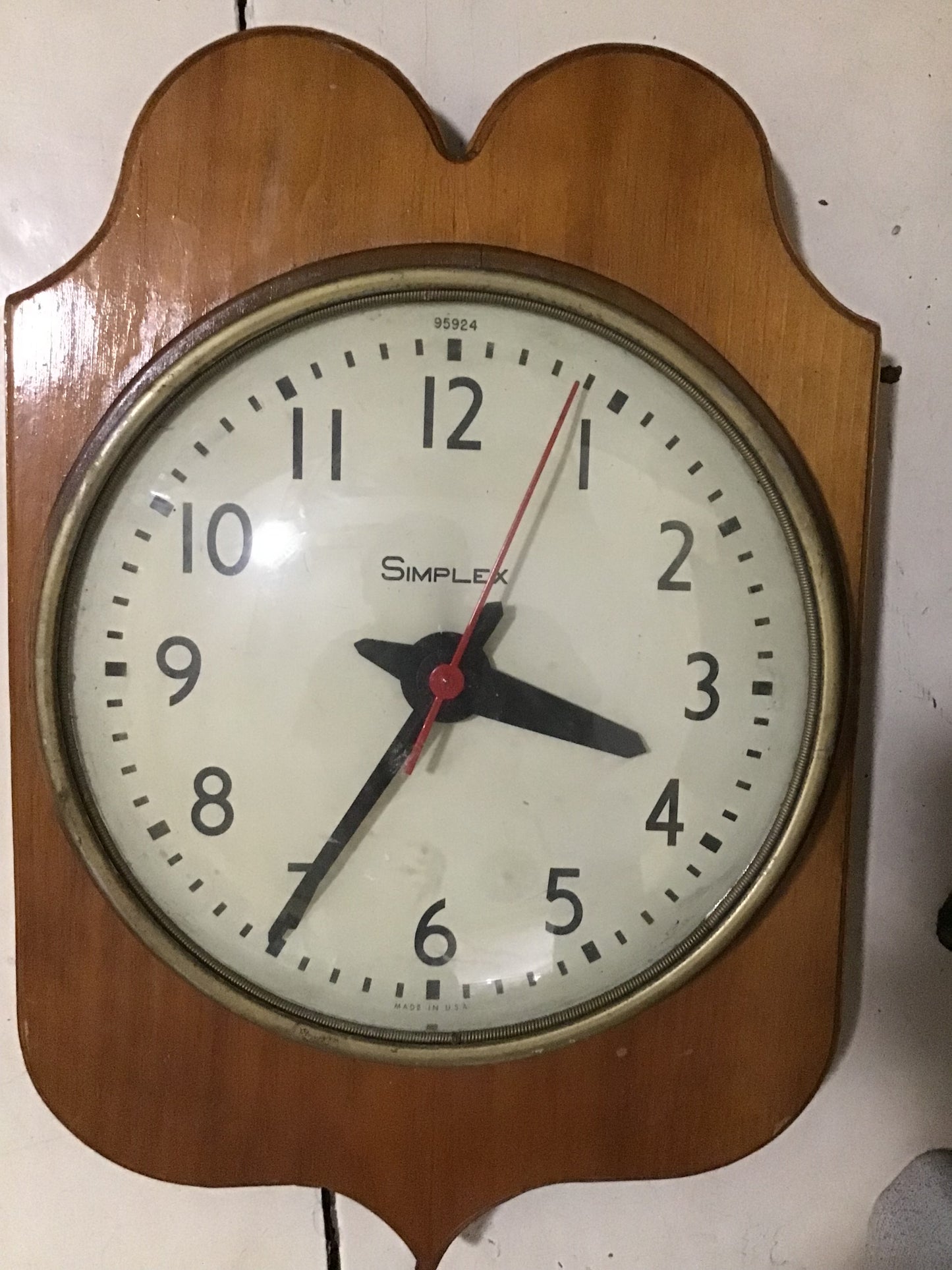 Retro simplex plug in wall clock (signed or unsigned)