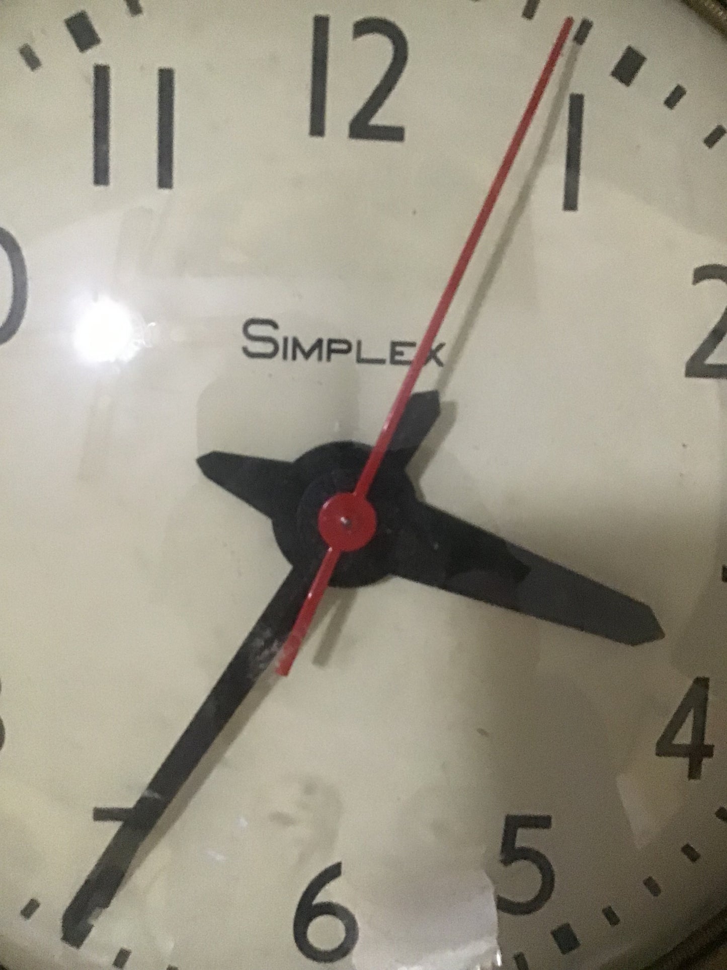 Retro simplex plug in wall clock (signed or unsigned)