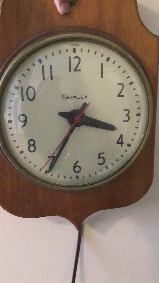 Retro simplex plug in wall clock (signed or unsigned)